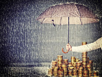 8 financial experts talk about their mistakes, lessons learnt from them